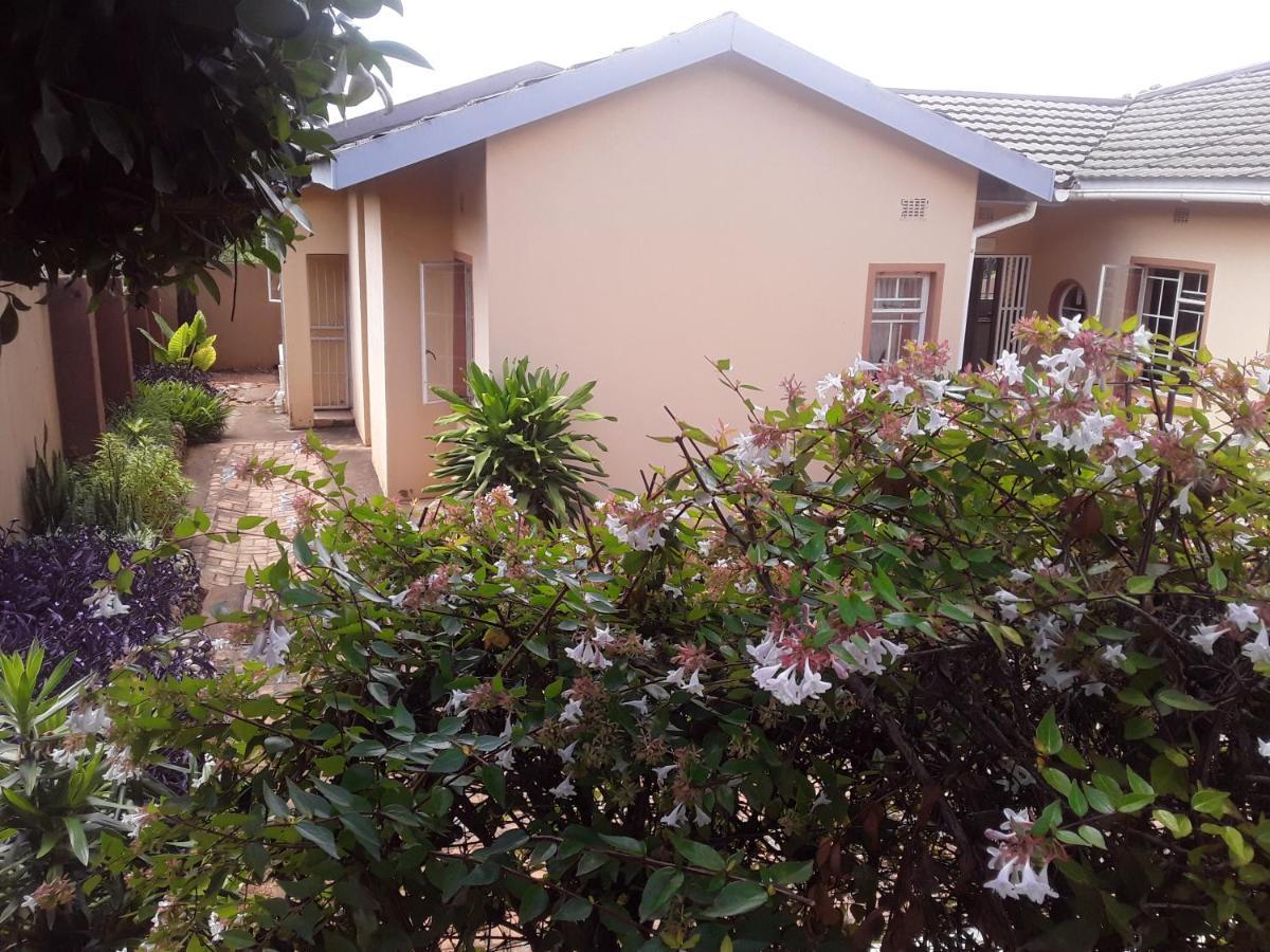 Vuya Nathi Bed And Breakfast Μανζίνι Εξωτερικό φωτογραφία
